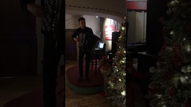 Праздник к нам приходит 🎄 #accordion #гармонь #баян #accordioncover #roland #бишкек #кыргызстан