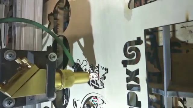 Лазерный станок Велес 8080 в работе. Гравировка картины 800х600 и резка шаров к новому году.
