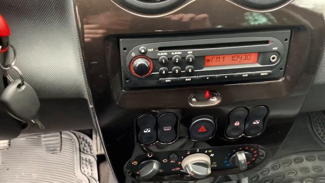 Огляд DACIA DUSTER LAUREATE 2011 року випуску 1.5 DCI (81 kW 110 к/с) смотреть онлайн