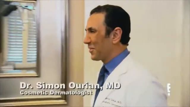 Ким Кардашьян подтягивает кожу насадкой Fractora Plus смотреть онлайн