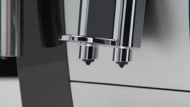 How to Clean the Coffee Spouts of Your De'Longhi ECAM 23.210 Coffee Machine смотреть онлайн