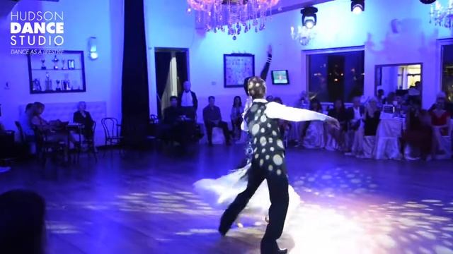 Carmen & Artem / Spring Gala 2017 / Vienese Waltz смотреть онлайн