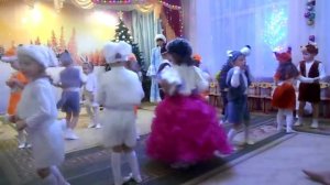 танец зверят на новогоднем утреннике