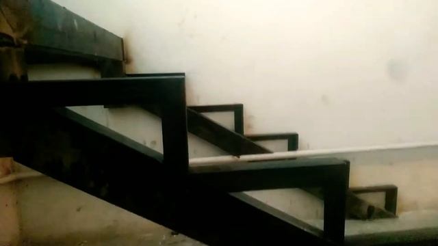 как сделать металлический лестница в доме своими руками ? смотреть онлайн