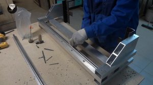 2.4 Устанавливаем направляющие оси X станка ЧПУ