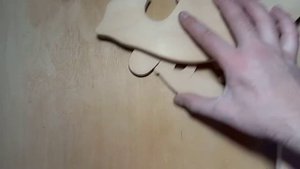 Поделка из фанеры. Очень простая, но очень важная.