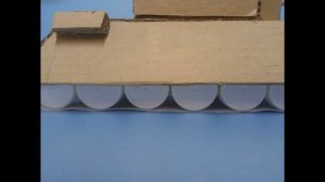 Обзор поделки из картона и пластиковых крышек