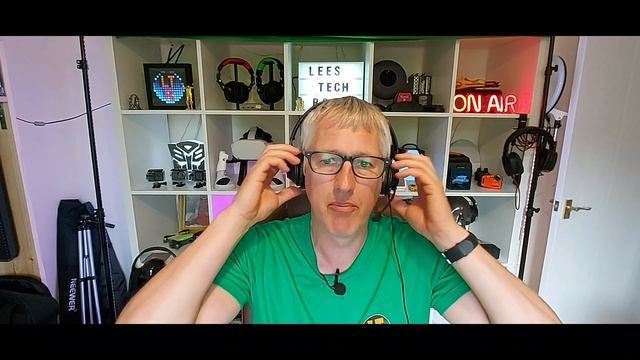 Creative Labs Webcam & Headset Review (Live! Cam Sync 1080p & HS-720 V2) смотреть онлайн