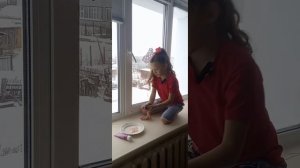 Снежинки на окнах зубной пастой