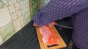 Солим форель просто.