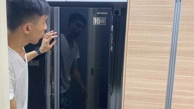 How to replace the broken door closer and hinge bushing on the Hitachi fridge door смотреть онлайн