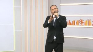 Этнический певец Gurude приехал в Красноярск с премьерой сказки спектакля «Тайна Белого Июса».mp4