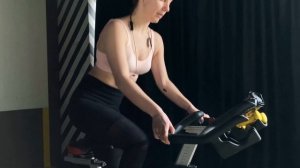 ТЕХНИКА педалирования / Техника вращения на спинн байке во время тренировки по сайклингу