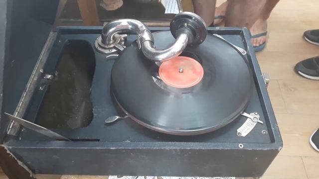 Старинный патефон. смотреть онлайн