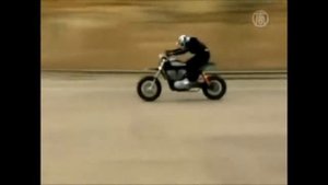 Безумные прыжки на мотоциклах