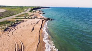 Рядом с Керчью в сторону поселка Заветное