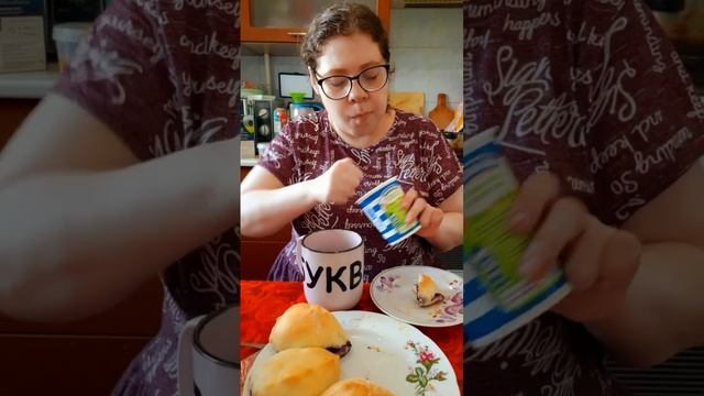 Мукбанг с мужем/Пирожки с Бздникой смотреть онлайн