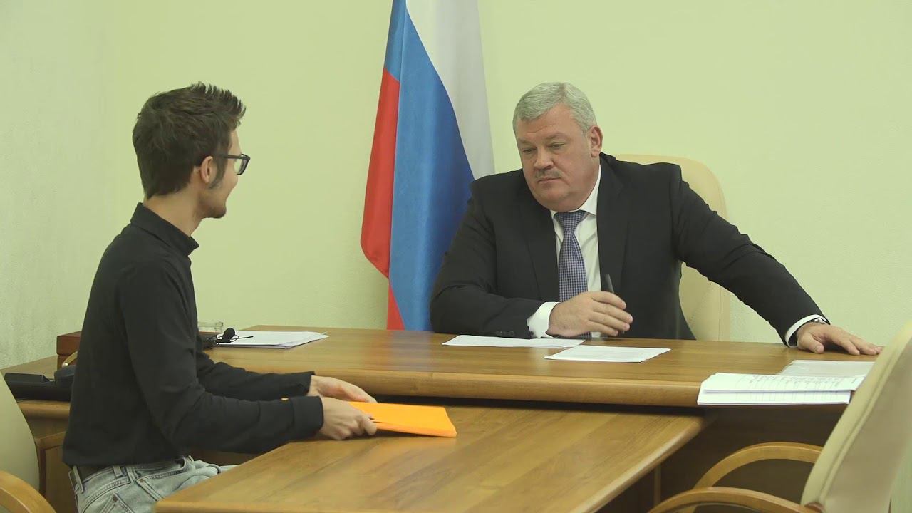 Служба главы города. Прием граждан. Молодые депутаты встретились с детьми из Донбасса.