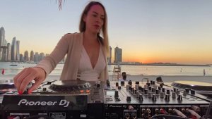 Pretty Pink - Deep Woods #143 - Bohemia Dubai Five Palm (Radio Show)
