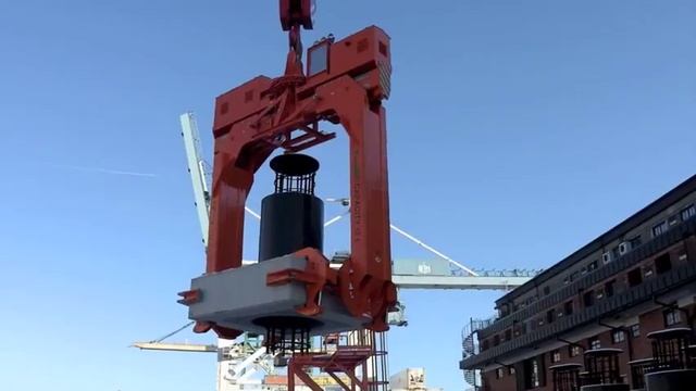 Клещевой захват с возможностью кантования