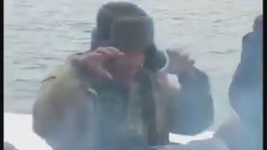 Смешной чукча на рыбалке рассказывает историю своим товарищам