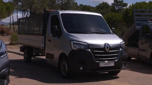 2019 Renault Trafic & Renault Master смотреть онлайн