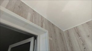Как обшить пластиком стену на балконе если мешает окно