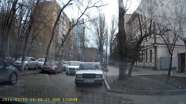 Заезд во двор задним ходом (часть 1) смотреть онлайн