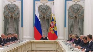 Полное видео речи Путина на встрече с новым составом правительства России.