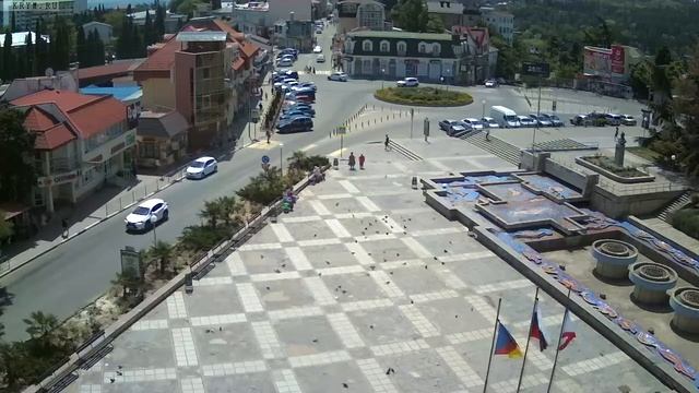 Вебкамера "Площадь Советская". Запись 27.05.2018 12:00:04 смотреть онлайн