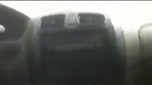 Прыжок через рельсы прямо в дом смотреть онлайн