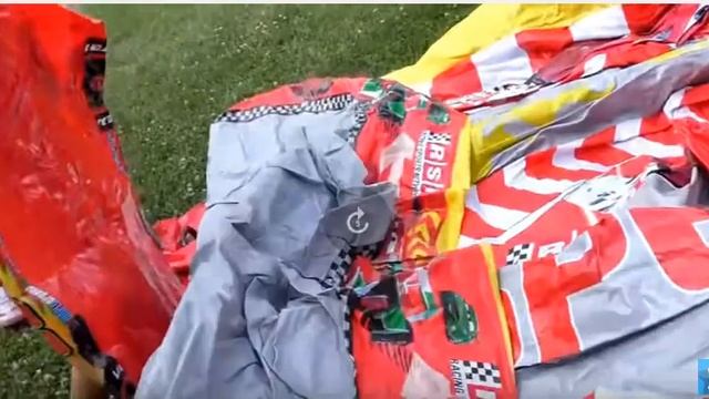 ★ ТАЧКИ МОЛНИЯ МАКВИН БАССЕЙН машинки Маквин гонки Игры для детей cars toys Lightning McQueen pool смотреть онлайн