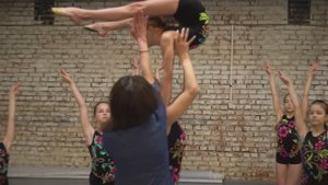 РУКОВОДИТЕЛЬ СТУДИИ ЦИРКОВОЙ ГИМНАСТИКИ. Наталья Учеваткина