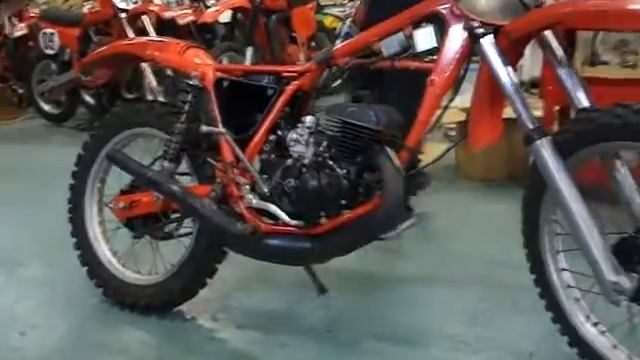 '76 CR125 Mikuni VM32 смотреть онлайн