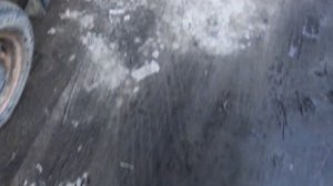 Разбил лобовое стекло, жесть