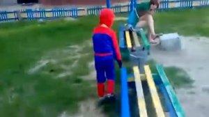 [Приколы] Надо звать на помощь Spiderman'a