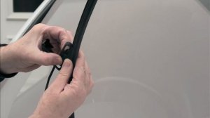 Vauxhall Antara replacing wiper blades with Bosch Aerotwin blades. 4k Widescreen.