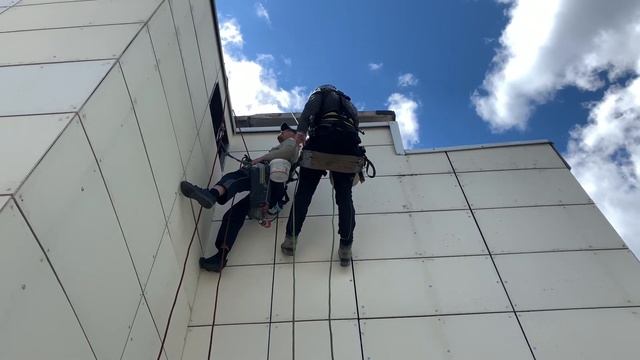 Подари мне час! Выпуск 4. Промышленный альпинист. смотреть онлайн