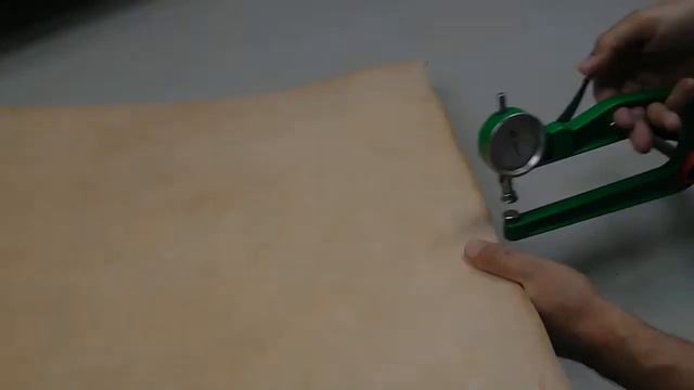 6002/123 WEGETAL CRUST NATUREL, растительное дубления, т.3,1-3,5 мм, жесткий. смотреть онлайн