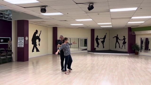 Tango Shadow Open left turn and lunge at ABL