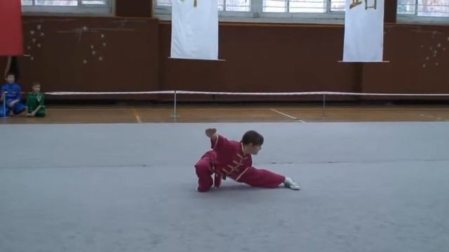 Пыхтина Светлана - чан цюань (чуцзи таолу).avi смотреть онлайн