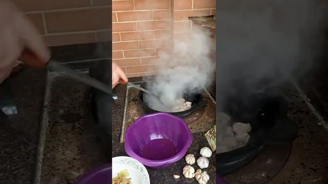 Готовим самый вкусный плов в казане на даче смотреть онлайн