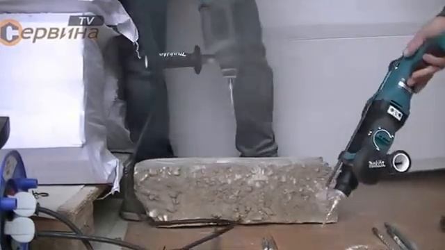 Перфоратор Makita HR2470