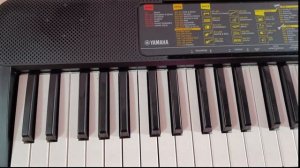 YAMAHA PSR-F52 portable keyboard with 61 keys Unboxing