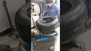 Шиномонтаж реверс диска  #1million #best #шиномонтаж #колесо #car #change #диск #работа