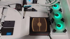 Корпус стол для компьютера из алюминия с прозрачной крышкой из закалённого стекла.ПК для школьника.