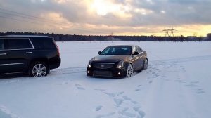 Cadillac Escalade4, 6.2L - VS - Cadillac CTS2, 3.6L AWD in SNOW, off-road testdrive