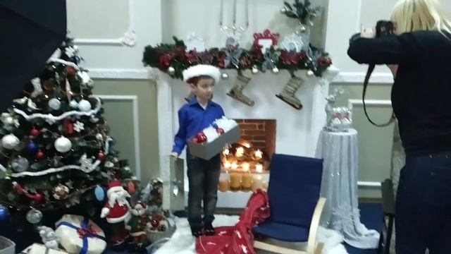 Наша маленькая Новогодняя фотосессия в студии.Детская фотосессия в студии. Процесс съёмки смотреть онлайн