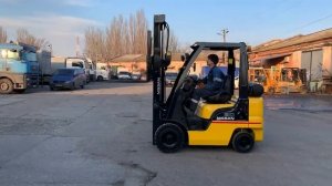 Бензин-газовый автопогрузчик Nissan PL01A20 с позиционером для каждой вилы, в исполнении компакт