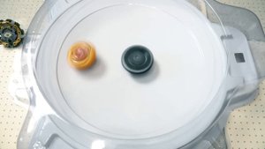 Beyblade Burst Hasbro VS Takara Tomy! ВОЛЧКИ Бейблэйд Берст Хасбро против Такара Томи